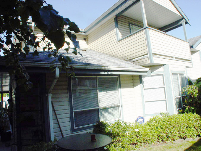 # 18 1838 HARBOUR ST photo 19