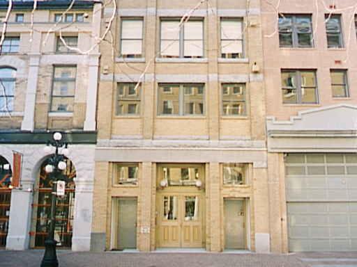 # 510 27 ALEXANDER ST