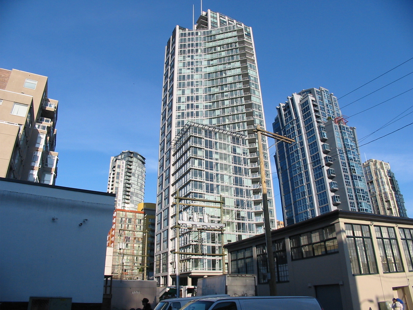 # 703 1188 HOWE ST photo 15