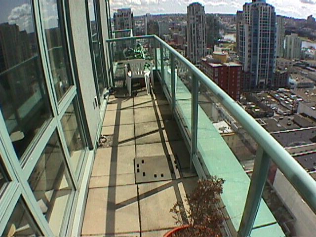 # 2302 1188 HOWE ST photo 3