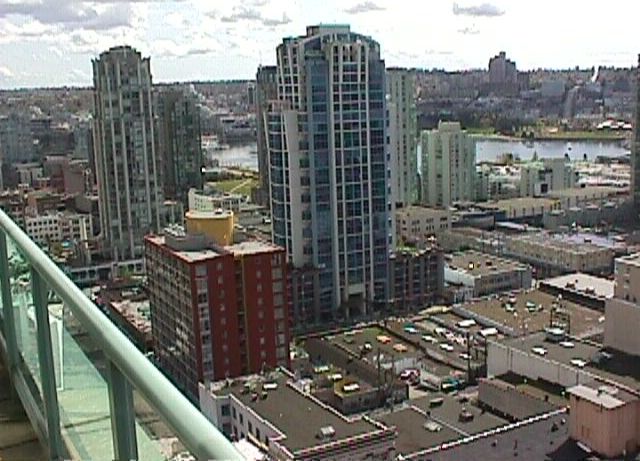 # 2302 1188 HOWE ST photo 19