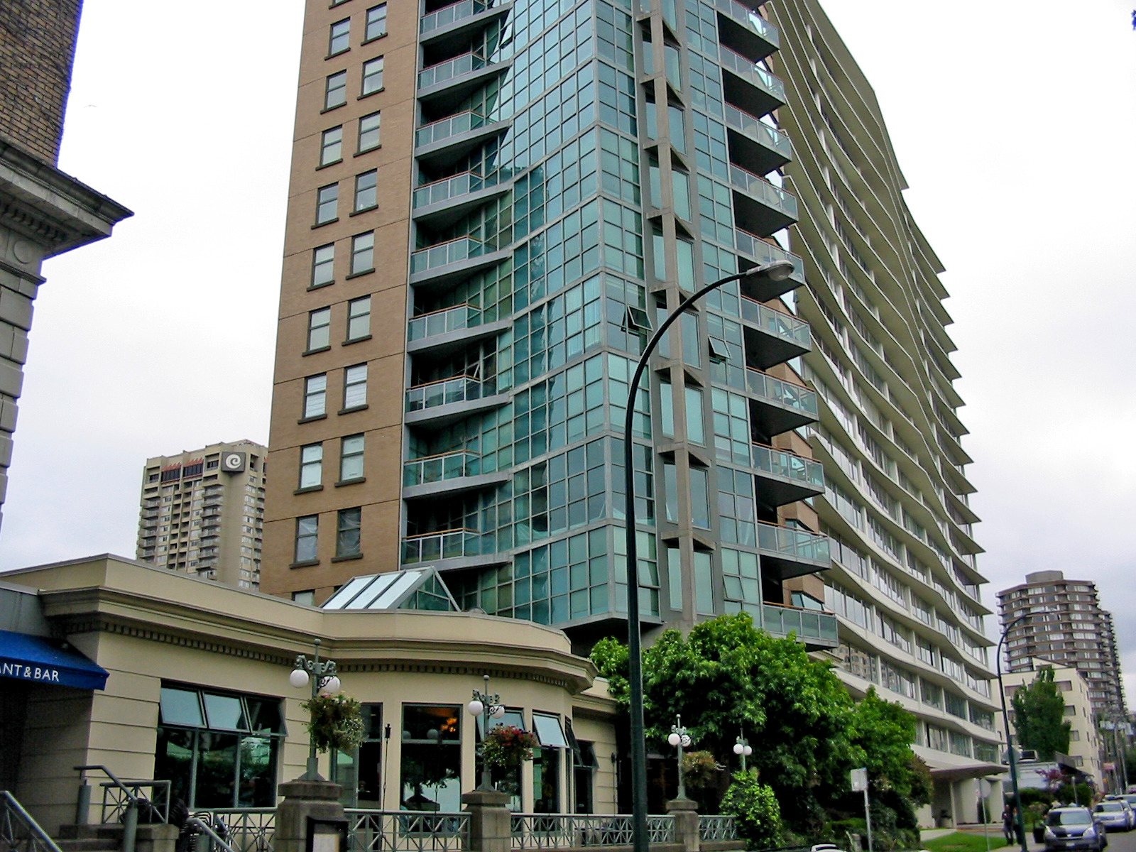 # 9 1861 BEACH AVE photo 8