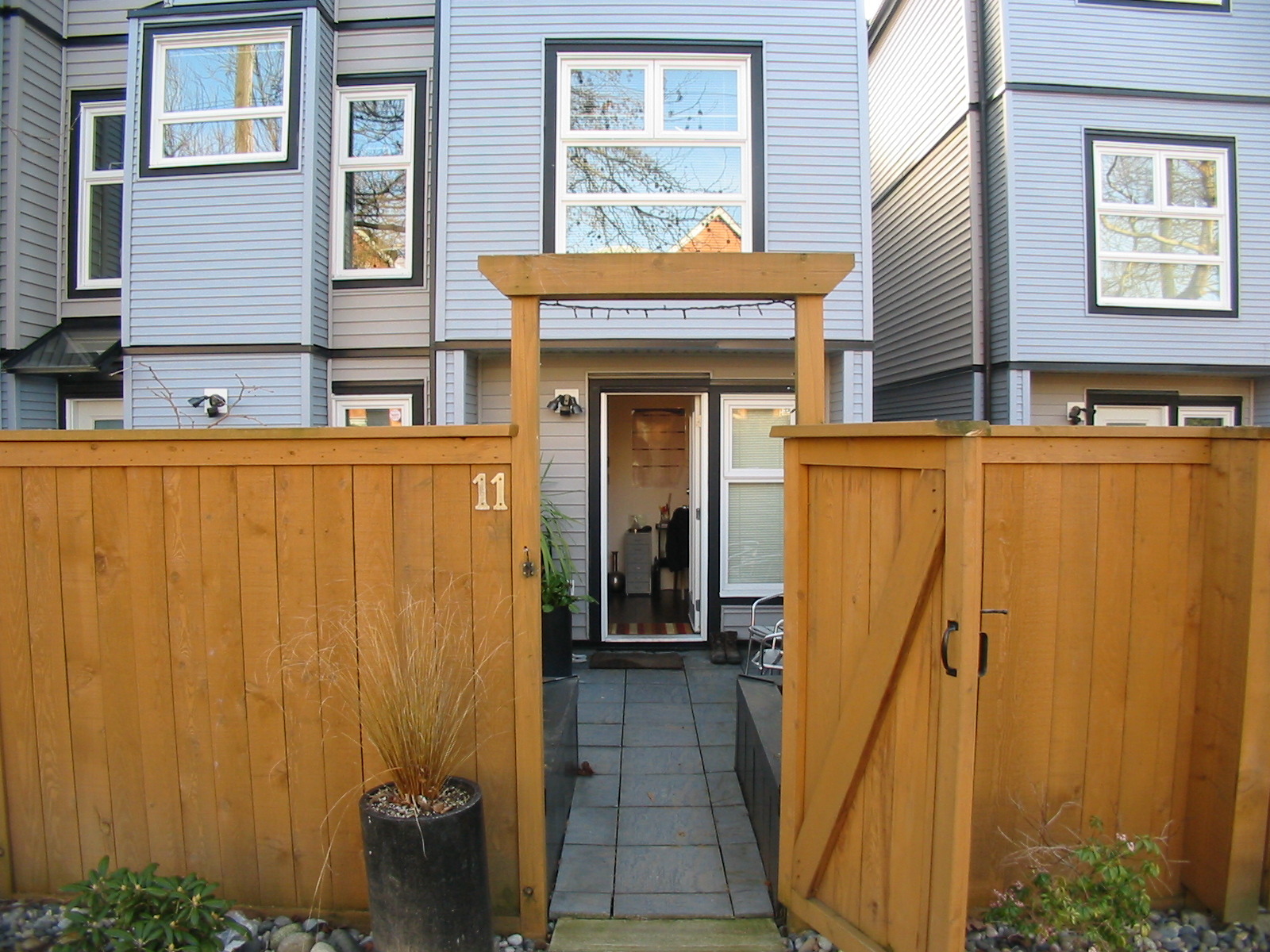# 11 888 W 16TH AV photo 6