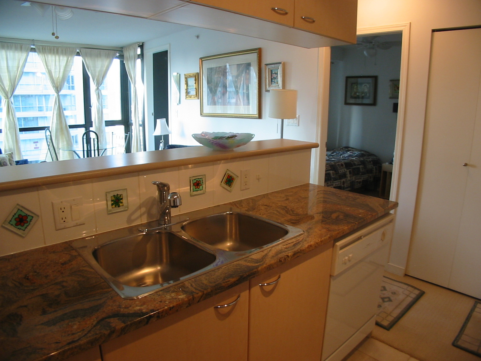 # 701 1367 ALBERNI ST photo 11