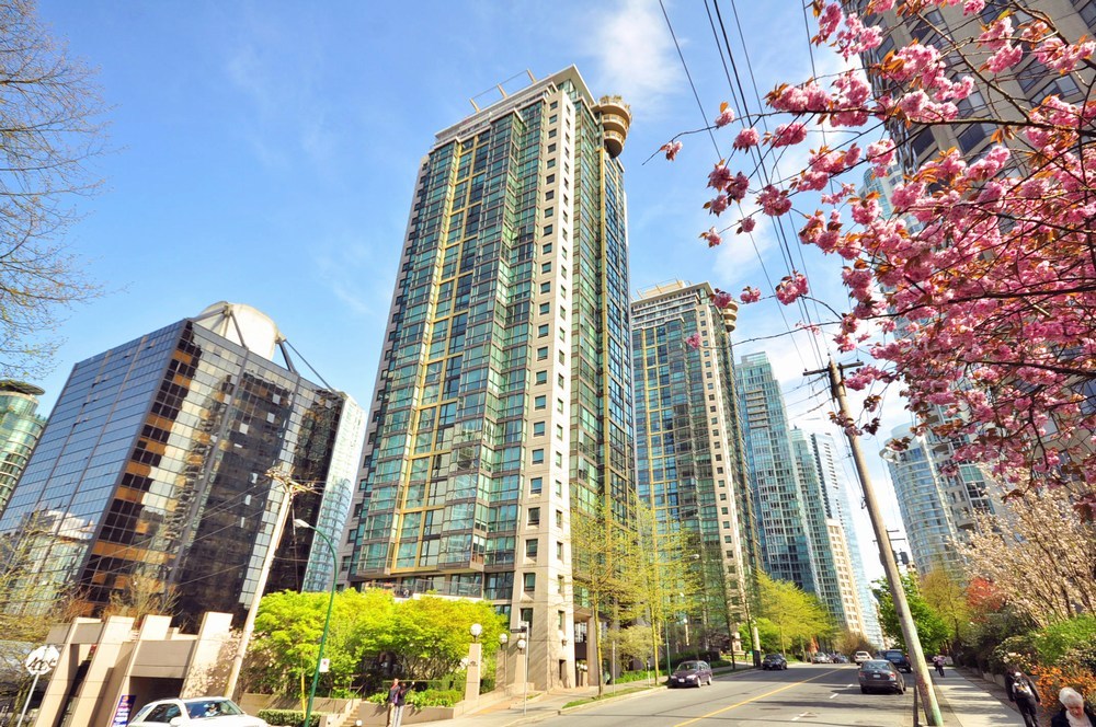 # 701 1367 ALBERNI ST photo 16