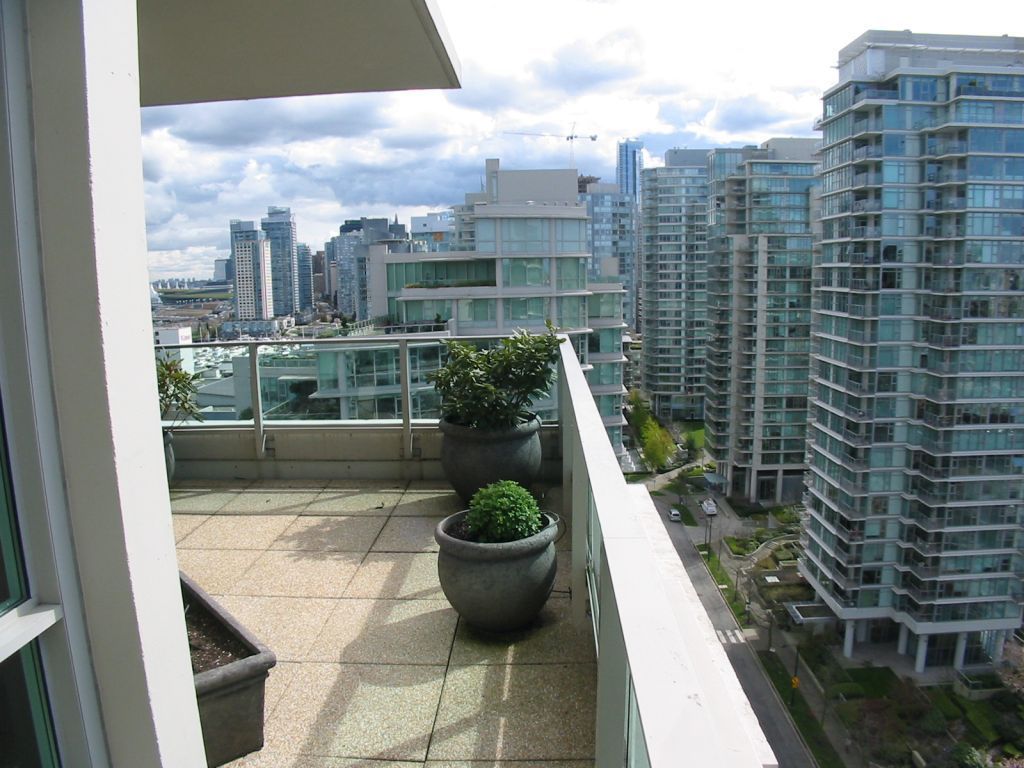 # PH1 1777 BAYSHORE Drive photo 7
