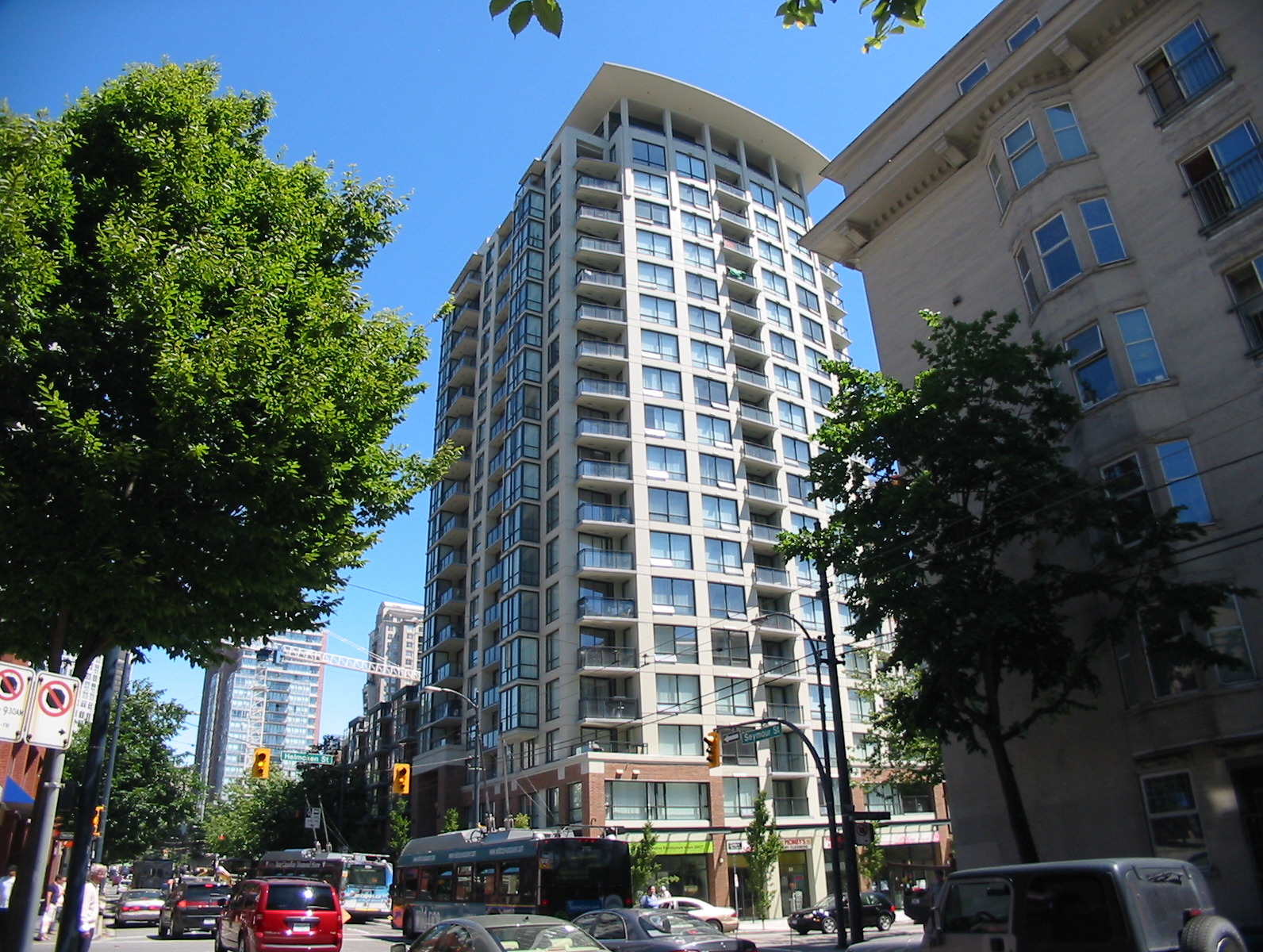 # 1607 1082 SEYMOUR ST