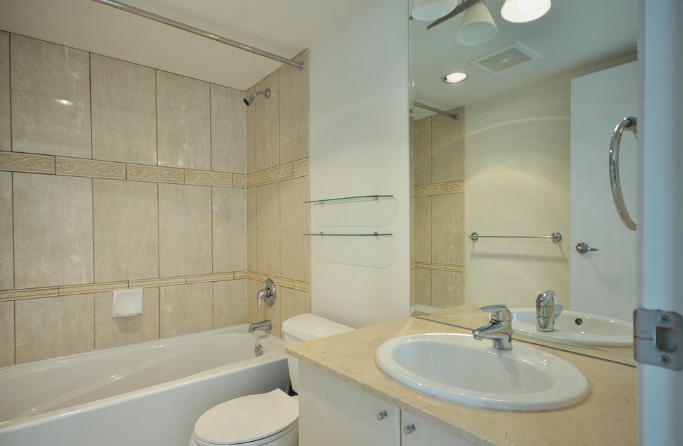 # 506 1328 W PENDER ST photo 10