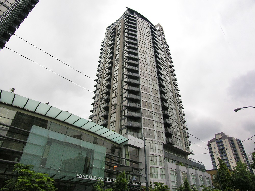 # 1707 1155 SEYMOUR ST photo 2