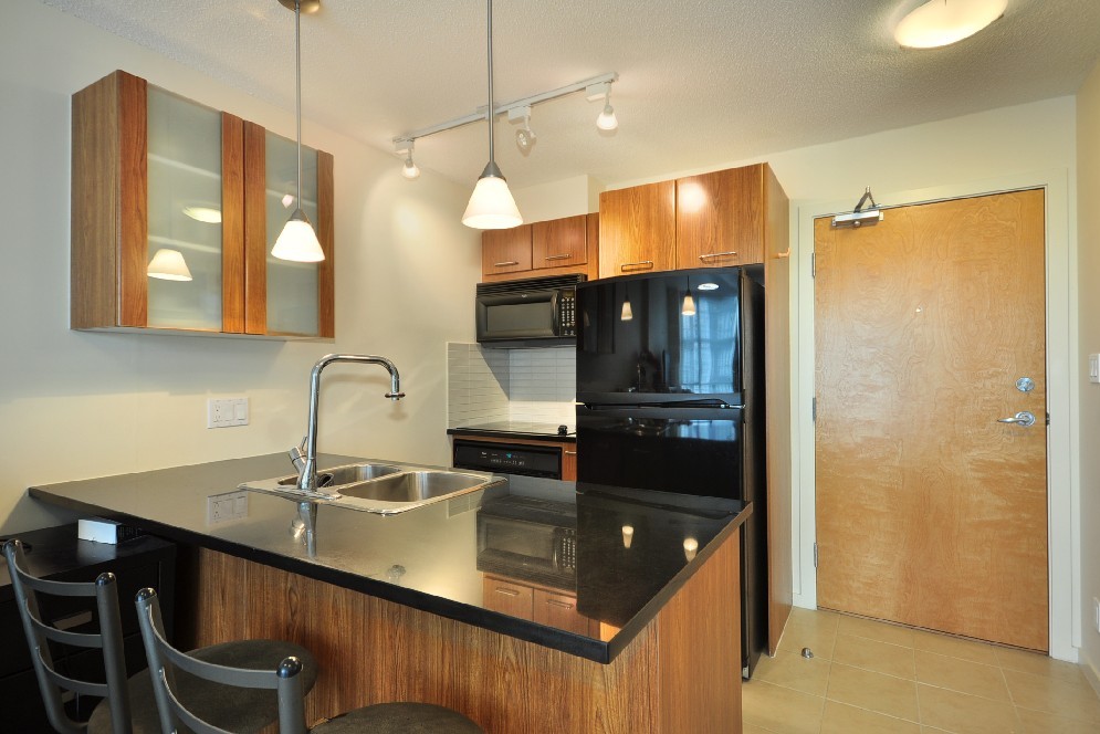 # 1707 1155 SEYMOUR ST photo 8