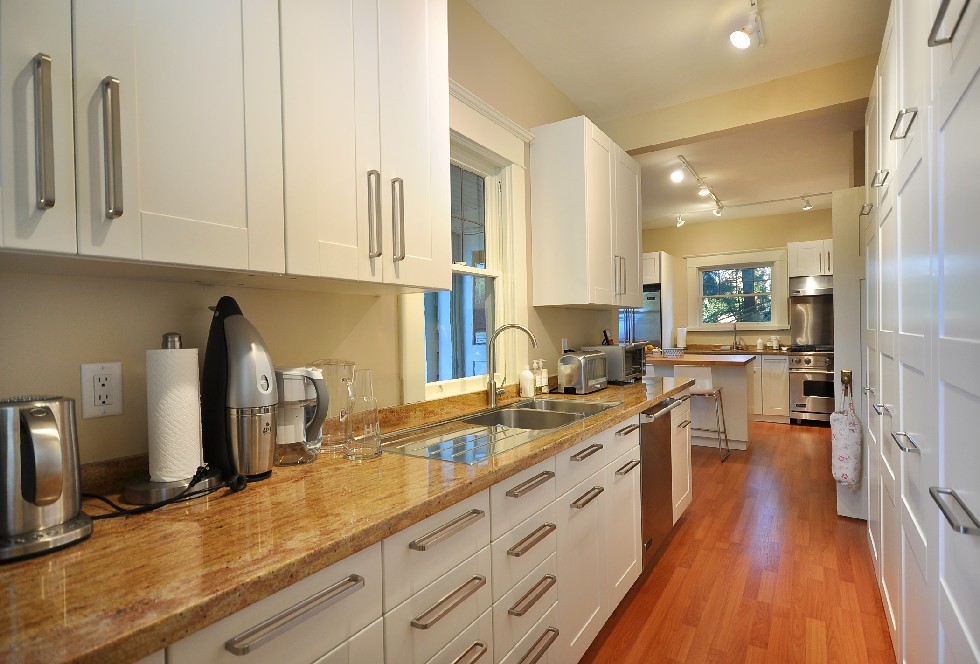 3851 MARGUERITE ST photo 20