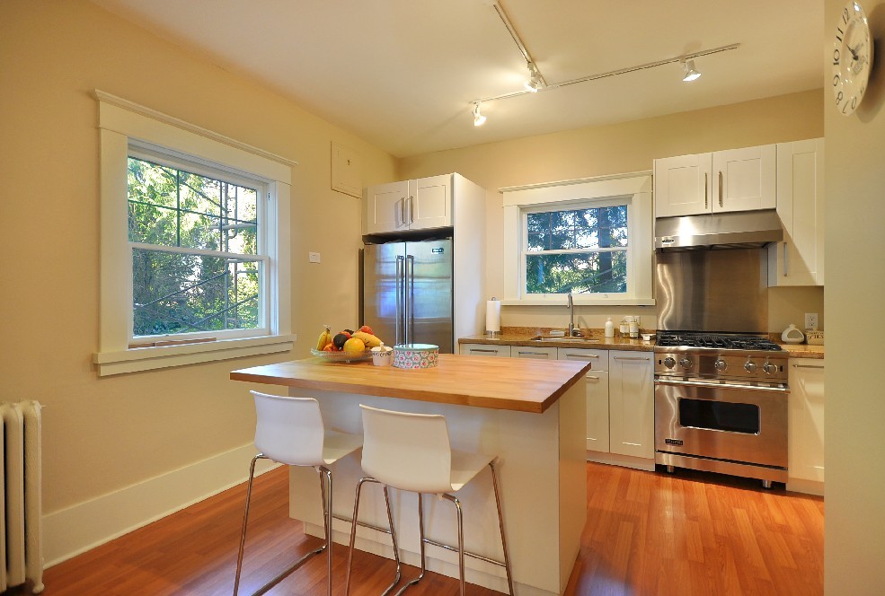 3851 MARGUERITE ST photo 21