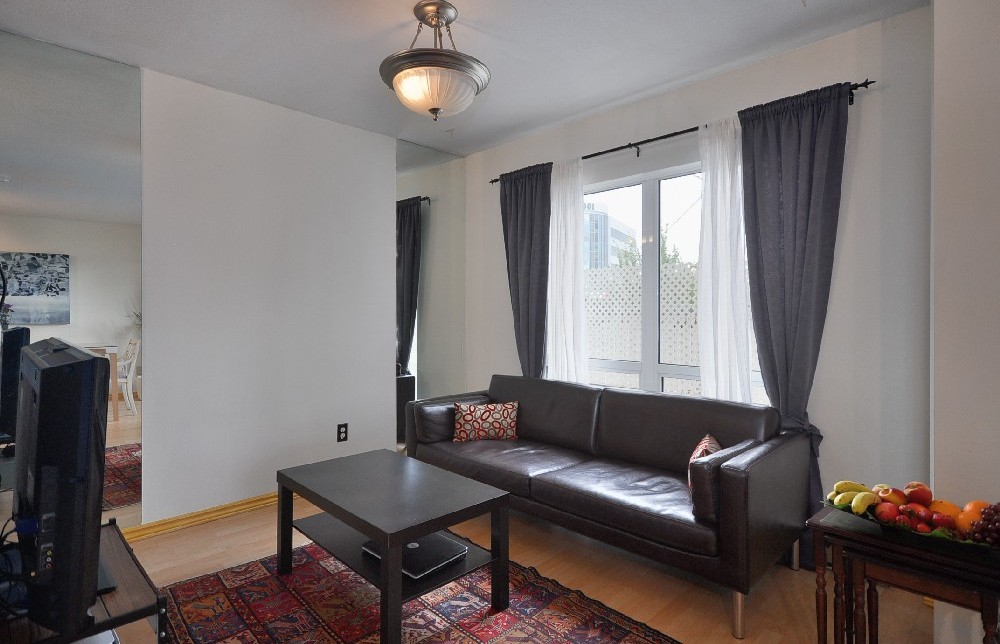 # 104 985 W 10TH AV photo 2