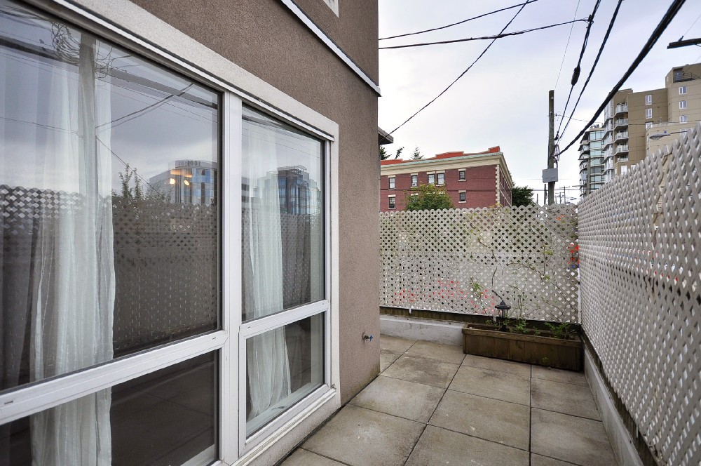 # 104 985 W 10TH AV photo 14