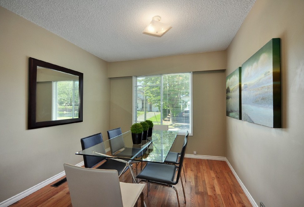 3058 GLEN DR photo 5