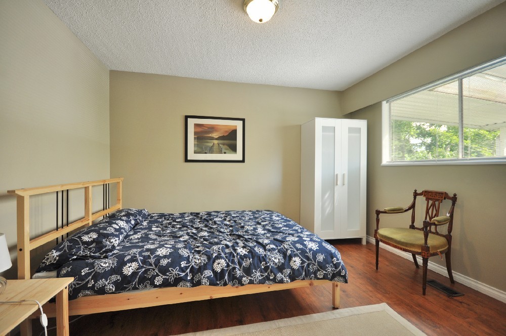 3058 GLEN DR photo 6
