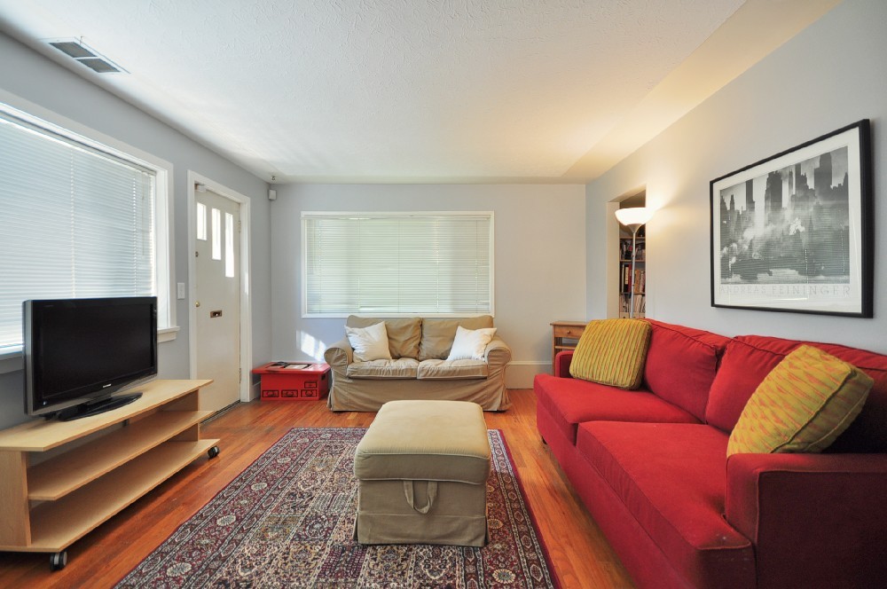 3058 GLEN DR photo 10