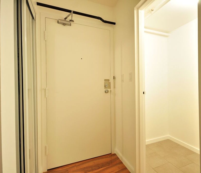 # 102 825 E 7TH AV photo 5