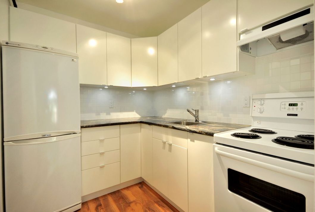 # 102 825 E 7TH AV photo 9