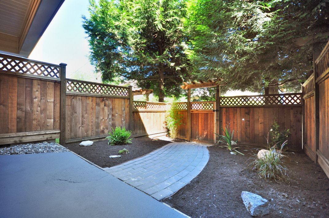 # 102 825 E 7TH AV photo 13