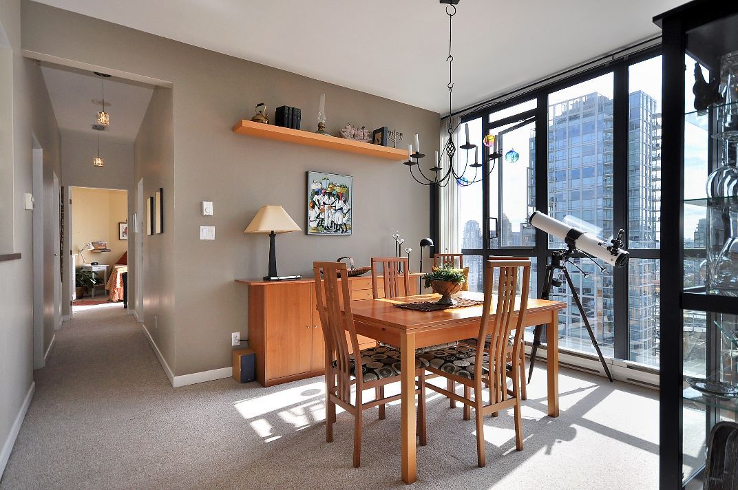 # 2102 907 BEACH AV photo 10