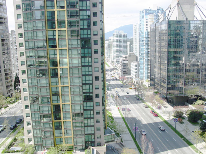 # 1703 1331 ALBERNI ST