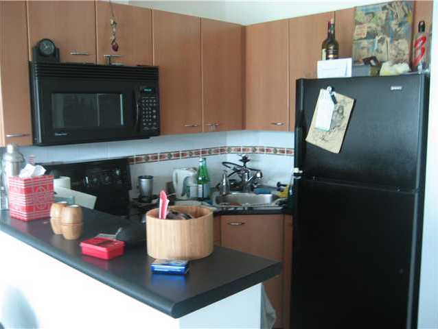 # 1703 1331 ALBERNI ST photo 4