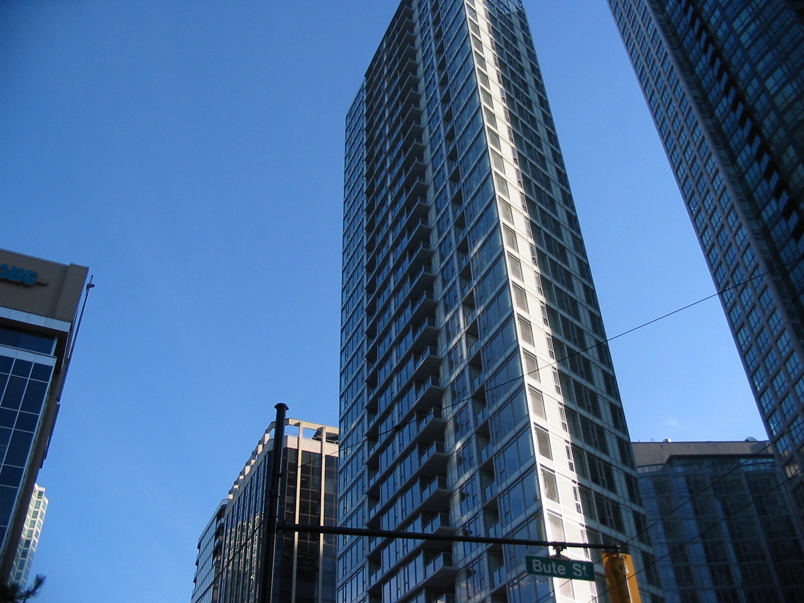 # 2704 1188 W PENDER ST photo 2