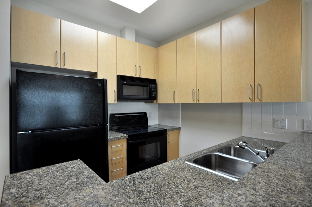 # 407 2680 ARBUTUS ST photo 11