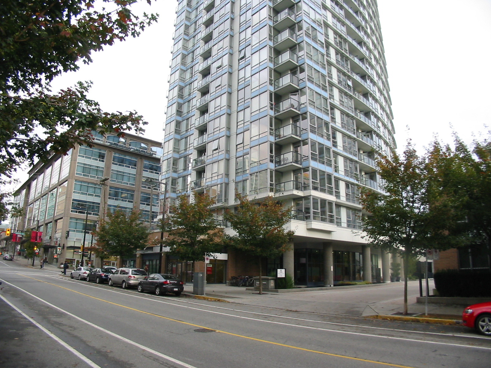 # 1110 928 BEATTY ST photo 2