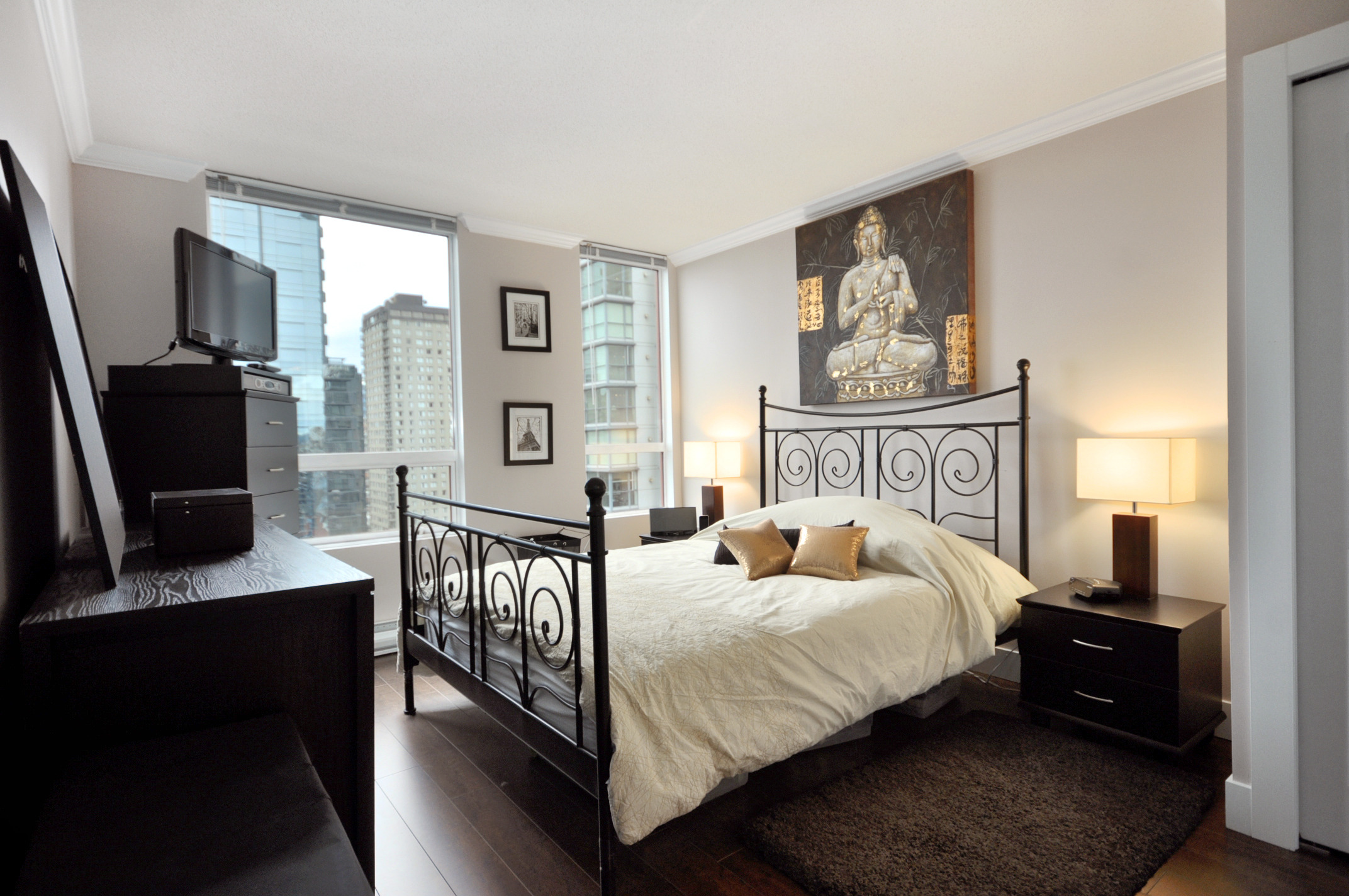 # 1703 811 HELMCKEN ST photo 9