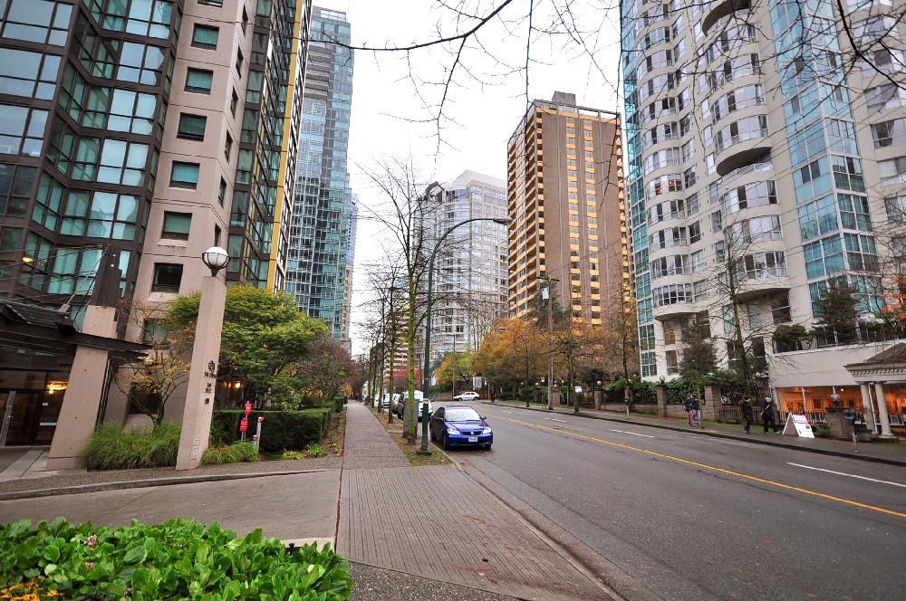 # 3202 1331 ALBERNI ST photo 4