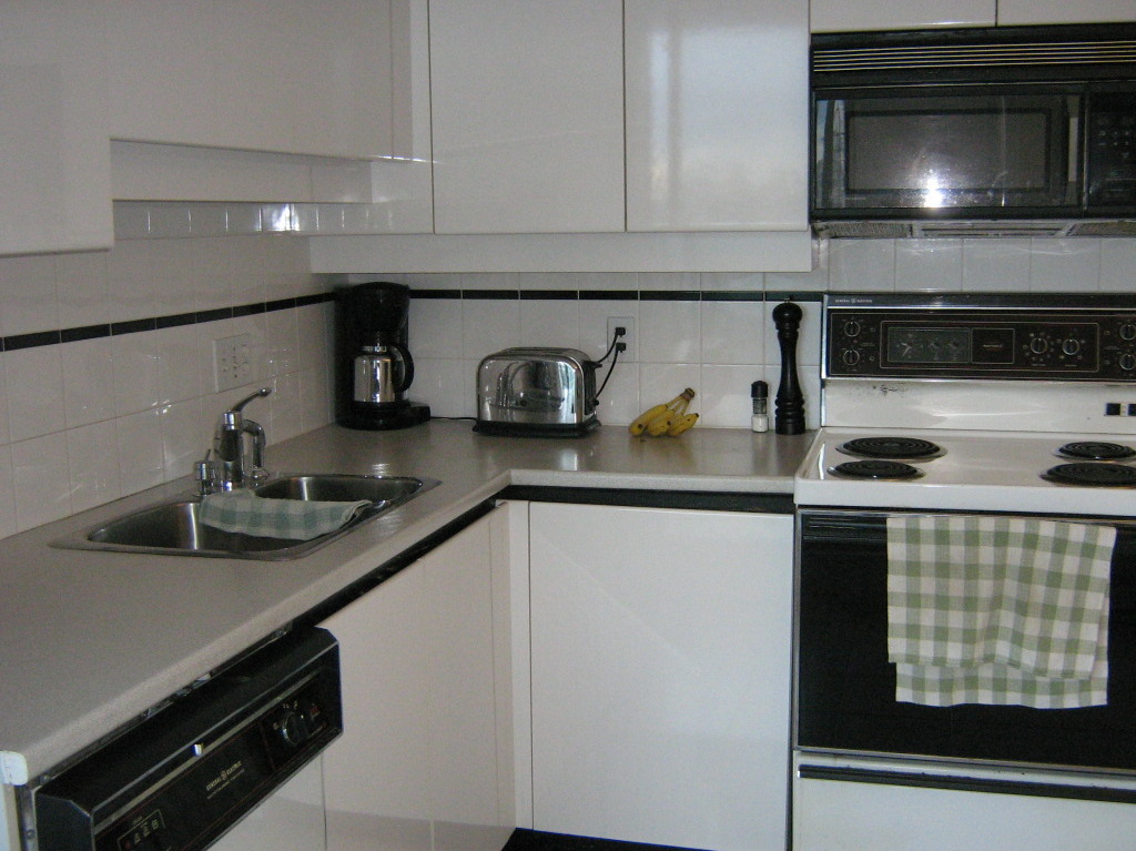 # 1407 1500 HOWE ST photo 8