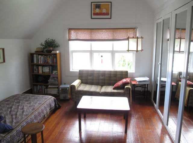  906 SALSBURY Drive photo 4