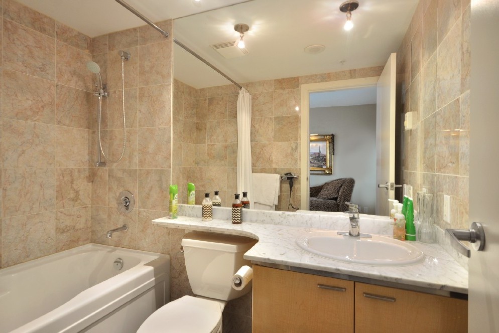 1271 ALBERNI ST photo 12