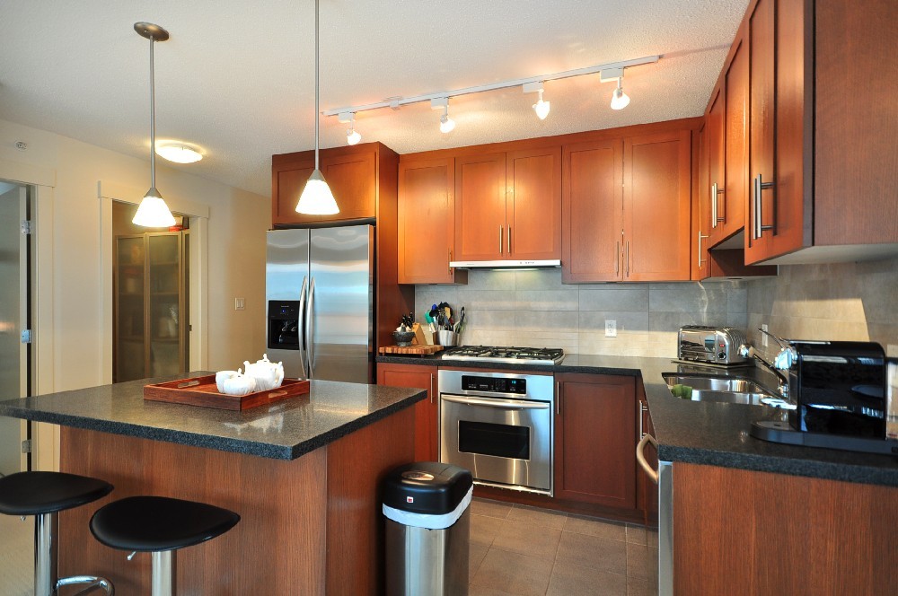# 403 1189 MELVILLE ST photo 13
