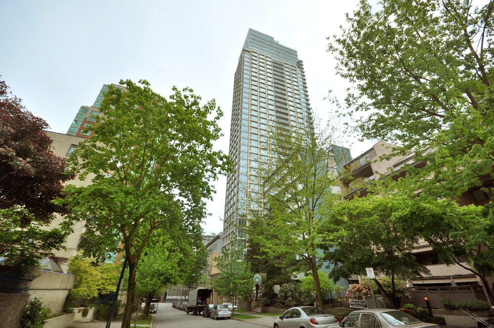 # 3507 1028 BARCLAY ST