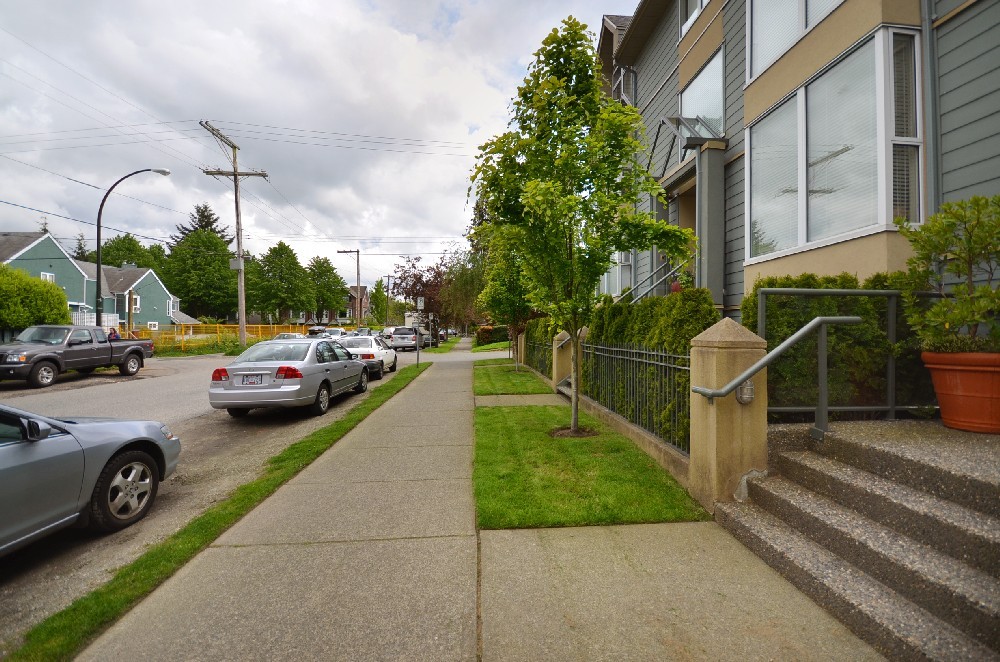 3021 LAUREL ST photo 4