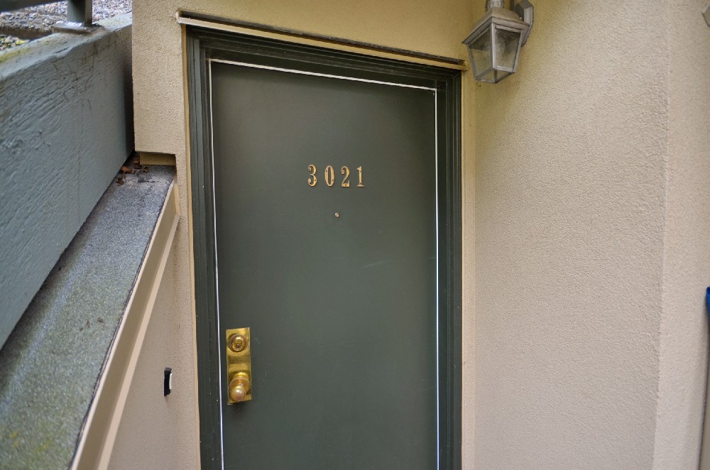 3021 LAUREL ST photo 8