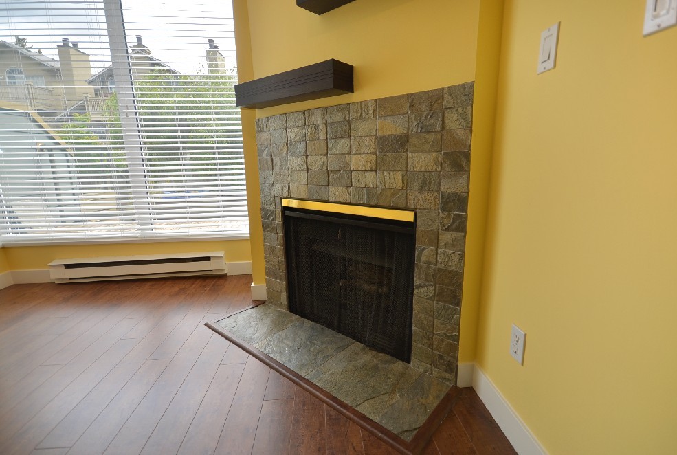 3021 LAUREL ST photo 11