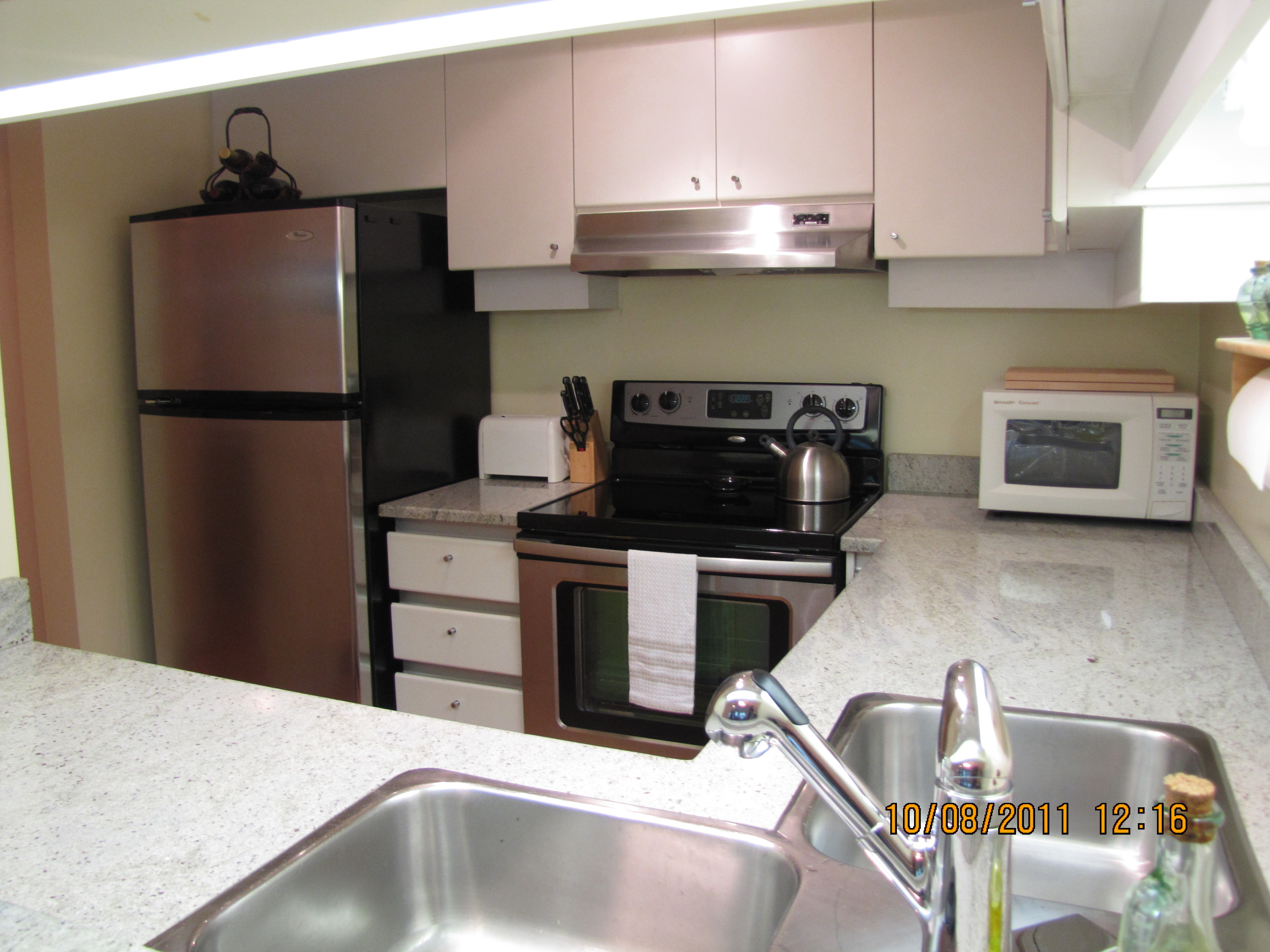 # 212 1238 MELVILLE ST photo 15