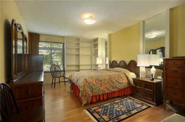 # 208 1266 W 13TH AV photo 9