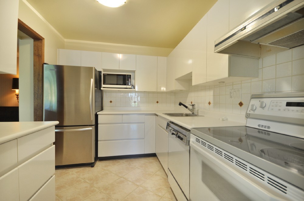 # 208 1266 W 13TH AV photo 19