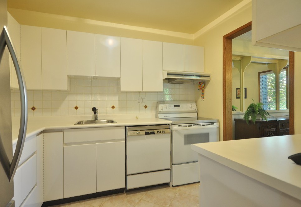 # 208 1266 W 13TH AV photo 20