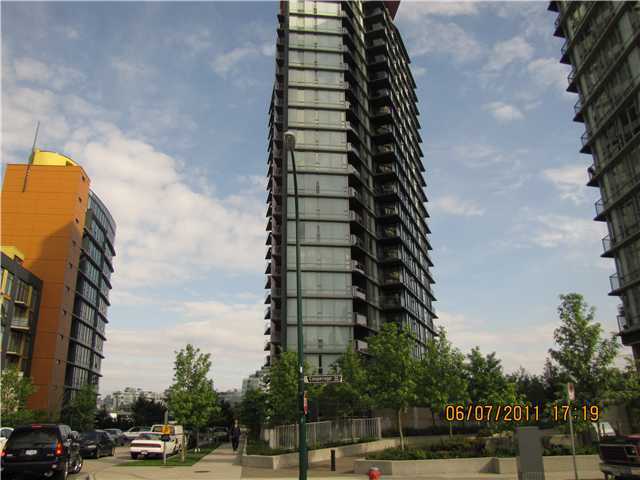 # 1706 8 SMITHE MEWS BB
