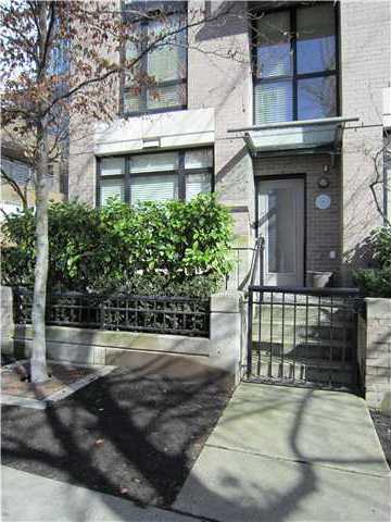  521 DRAKE Street