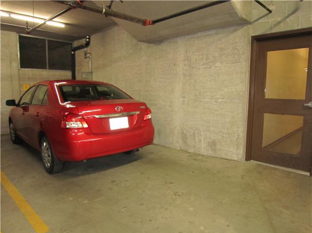  521 DRAKE Street photo 6