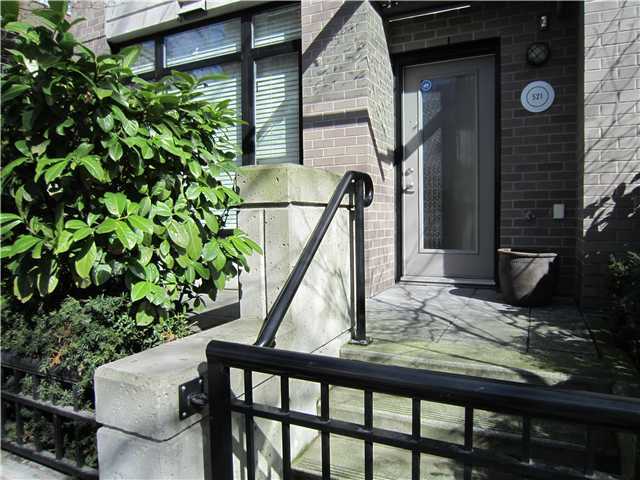  521 DRAKE Street photo 8