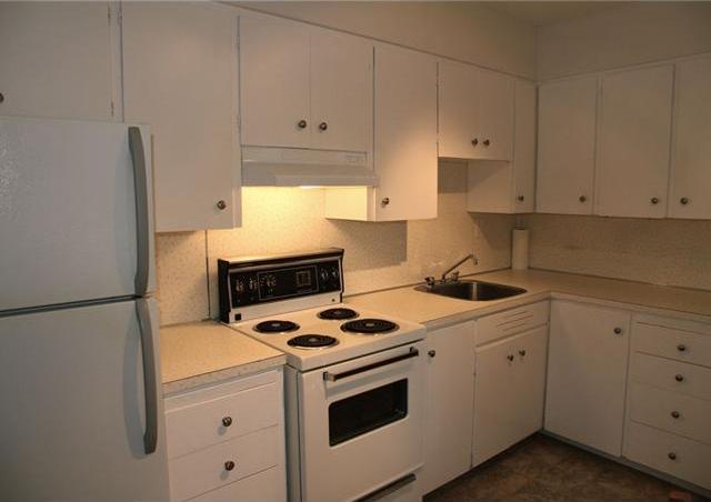  438 E 4TH Street photo 4