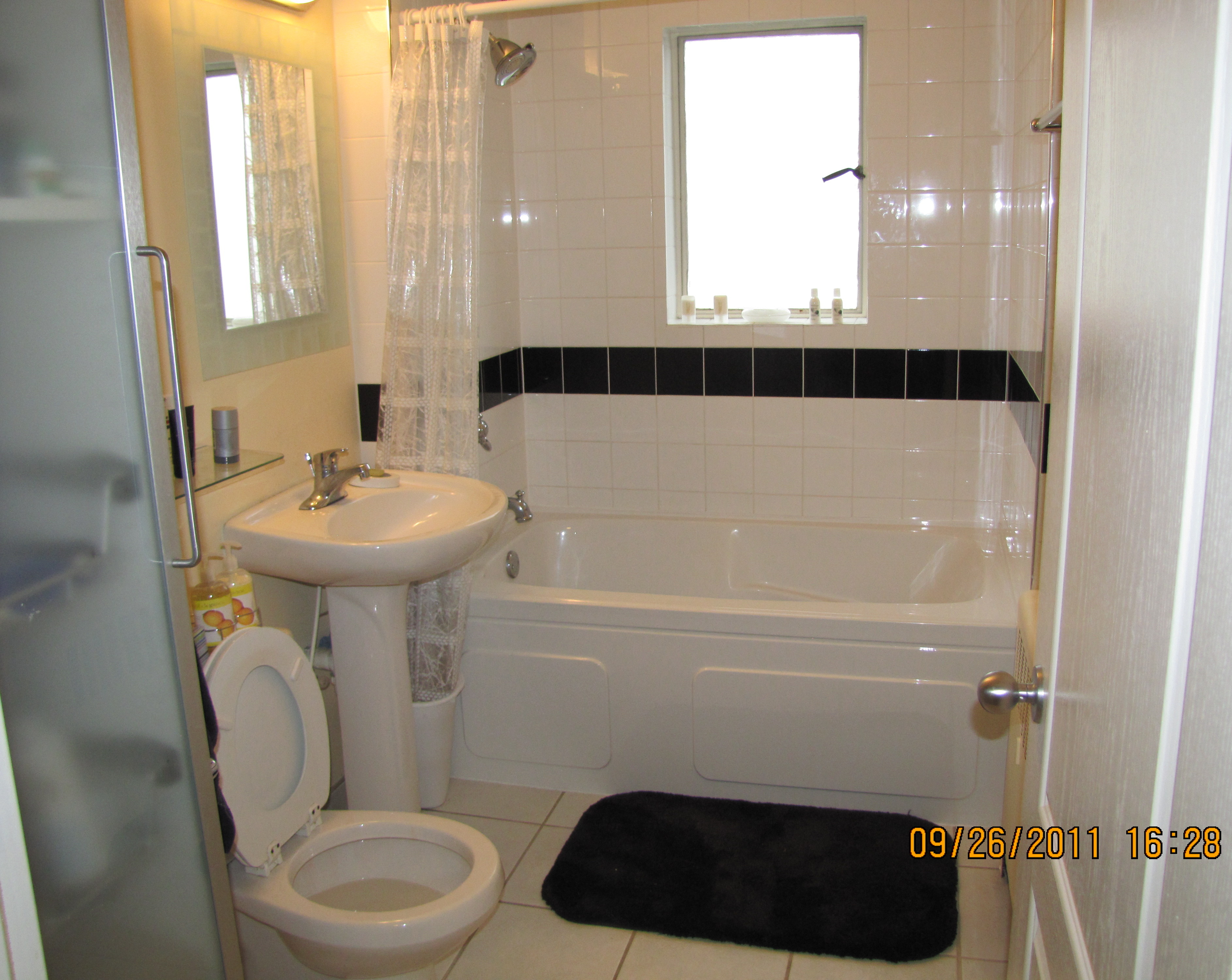# 201 1590 W 10TH AV photo 8